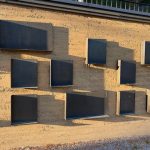 Stampflehmwand Kolumbarium Hötting / Höttingen Columbarium Rammed Earth Wall